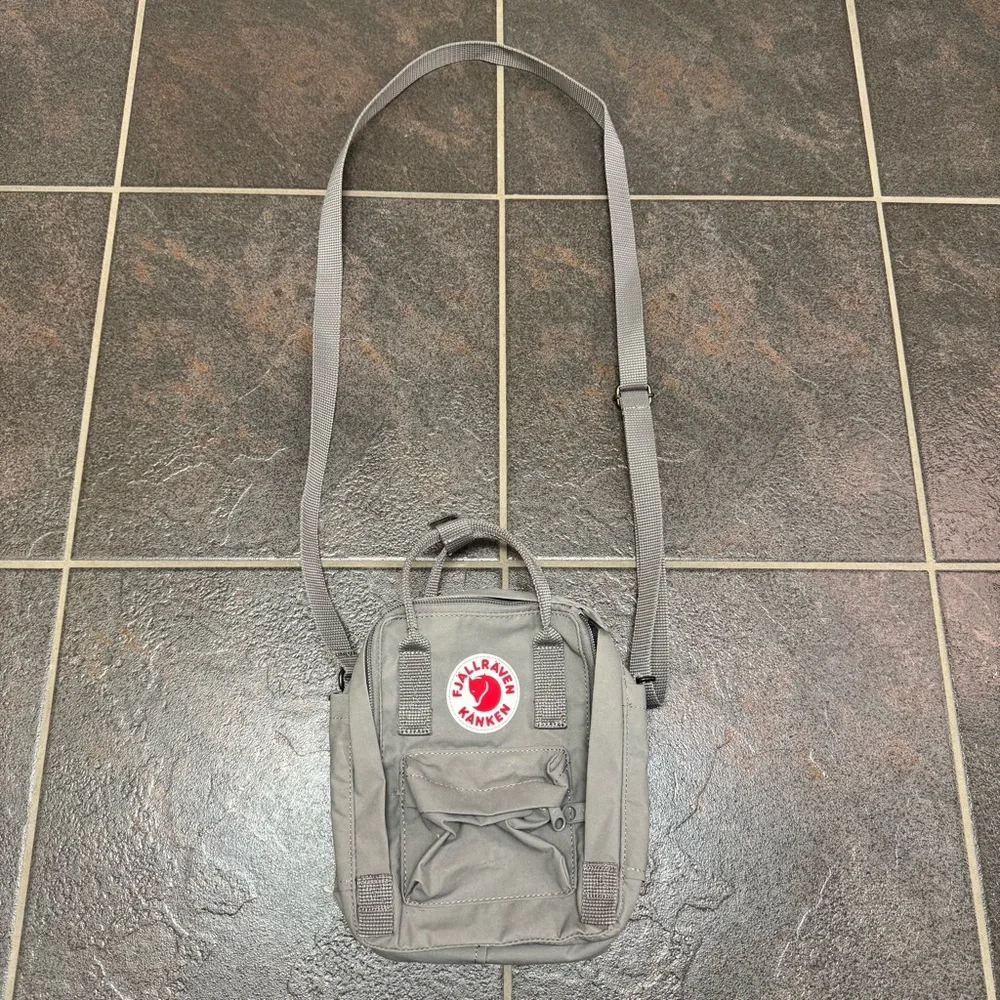 Fjallraven Kanken Sling Bag Mini Crossbody Purse Fog Gray Grey